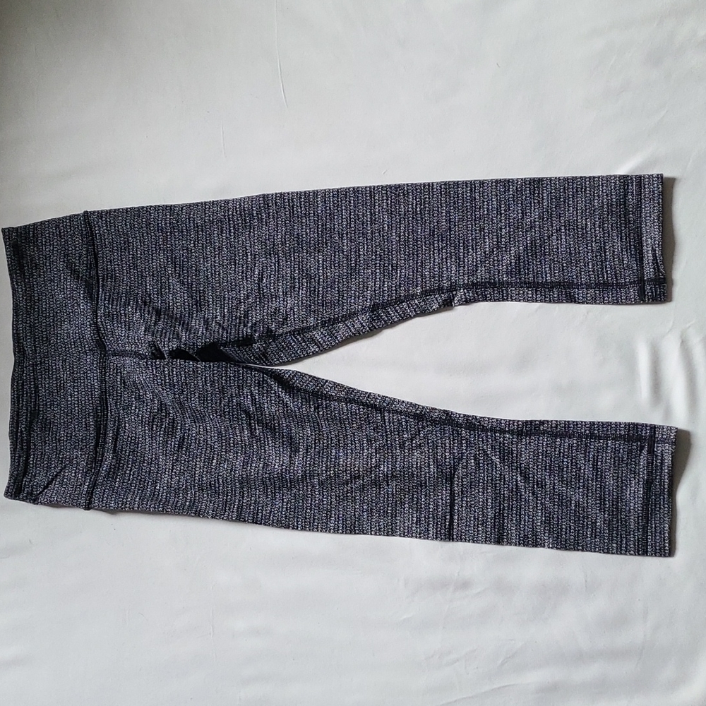 Lululemon Wunder Under Crop, Size 4, Pique